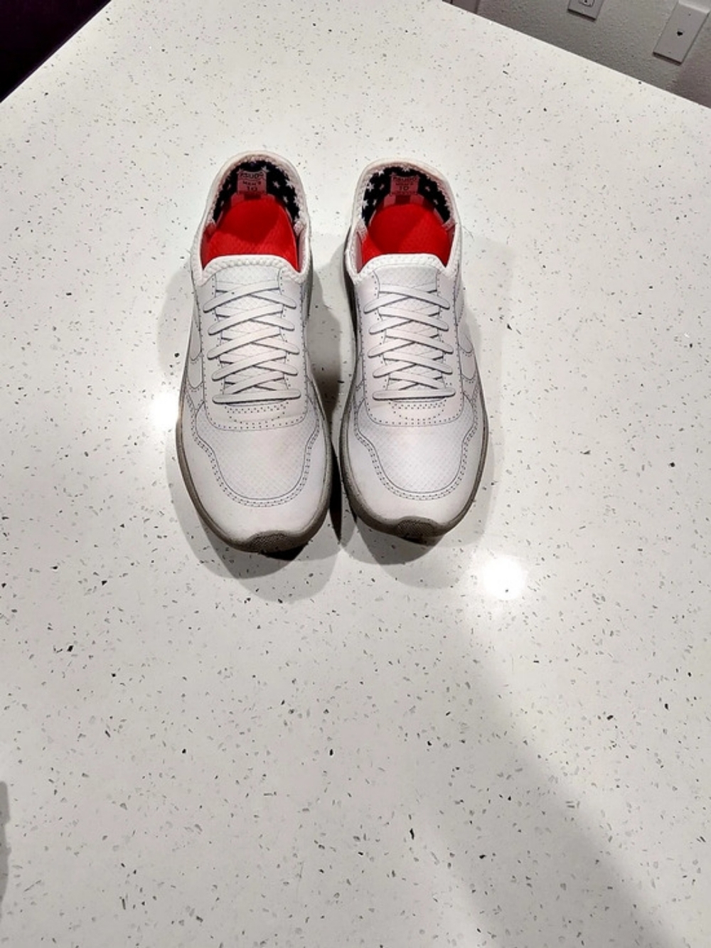 PSUDO Court Slip-On Sneaker Sneakers White & Red US 10